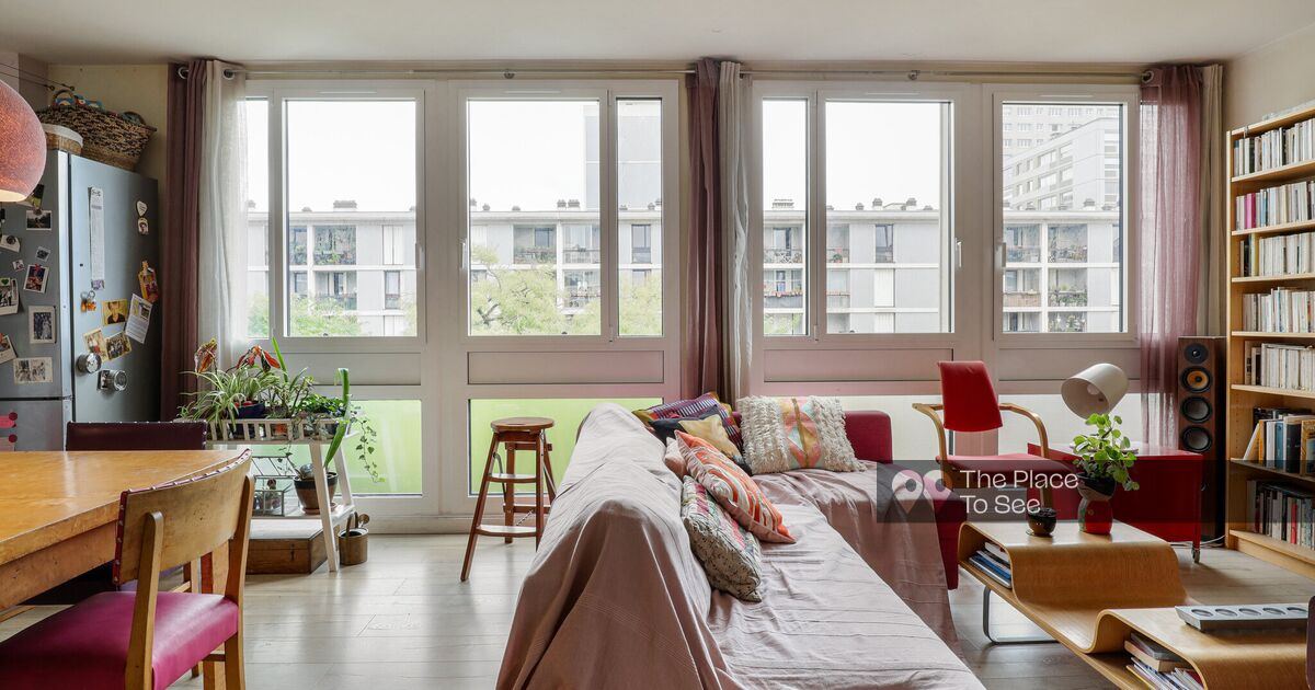 Homely Example Colorful apartment in a social housing complex | The place to see