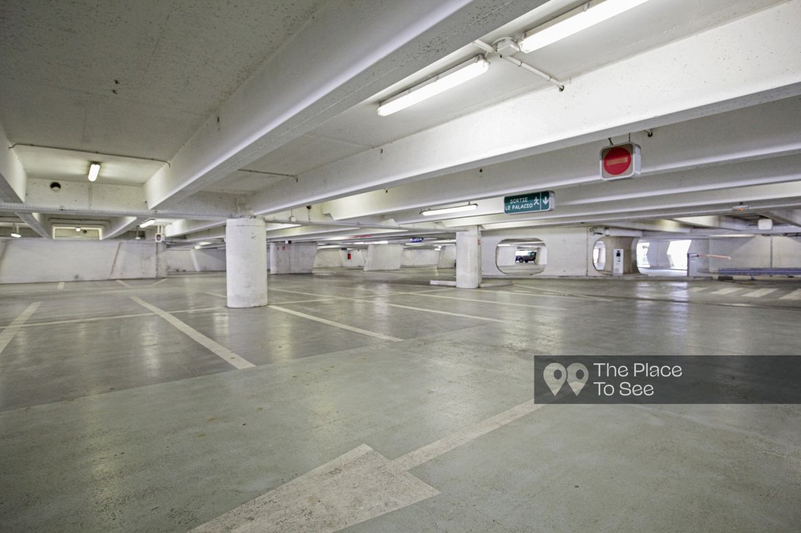 Parking Exterieur
