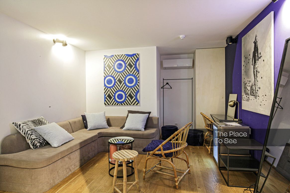 Loge