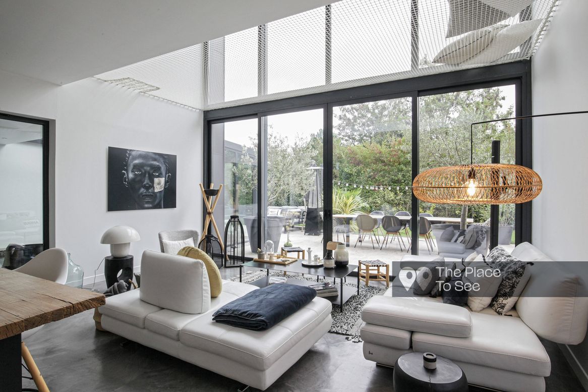 Salon