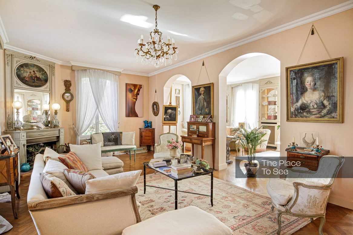 Salon