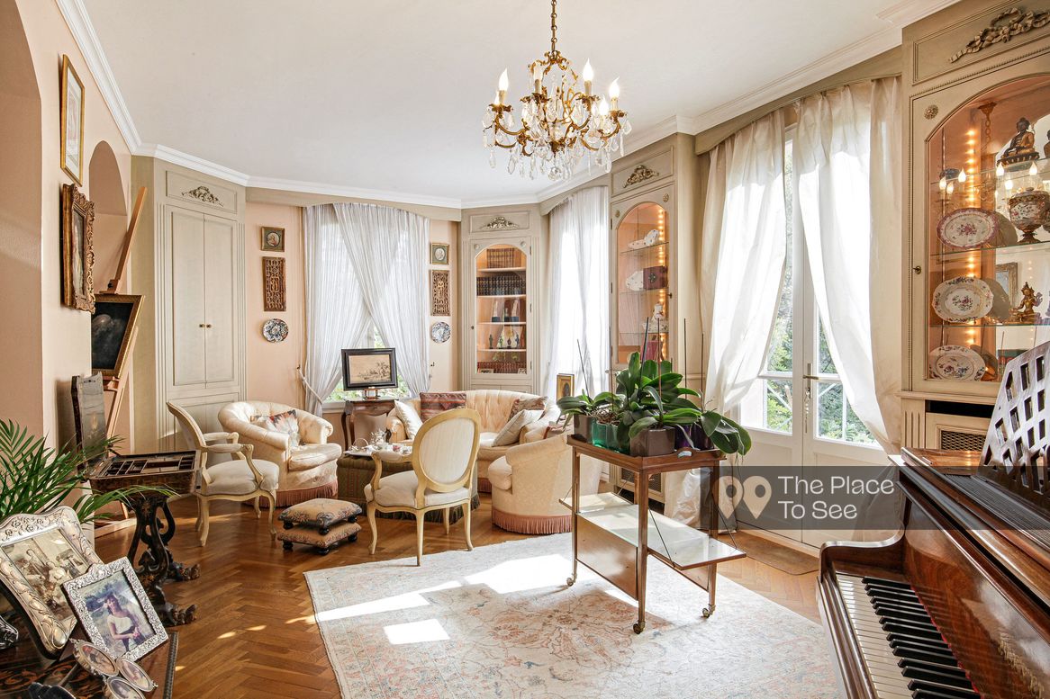 Salon