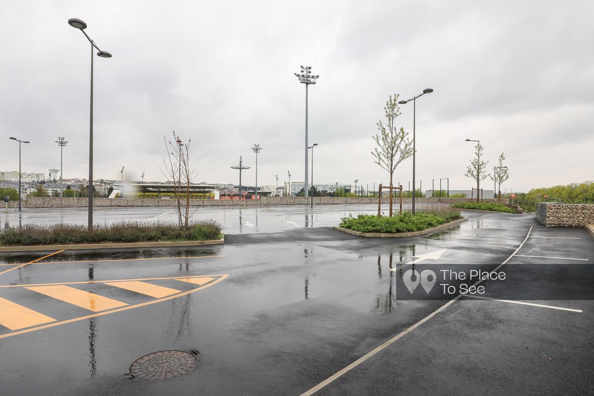 Parking Exterieur