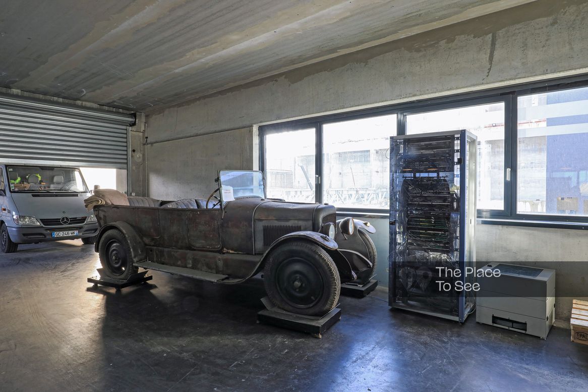 Hangar