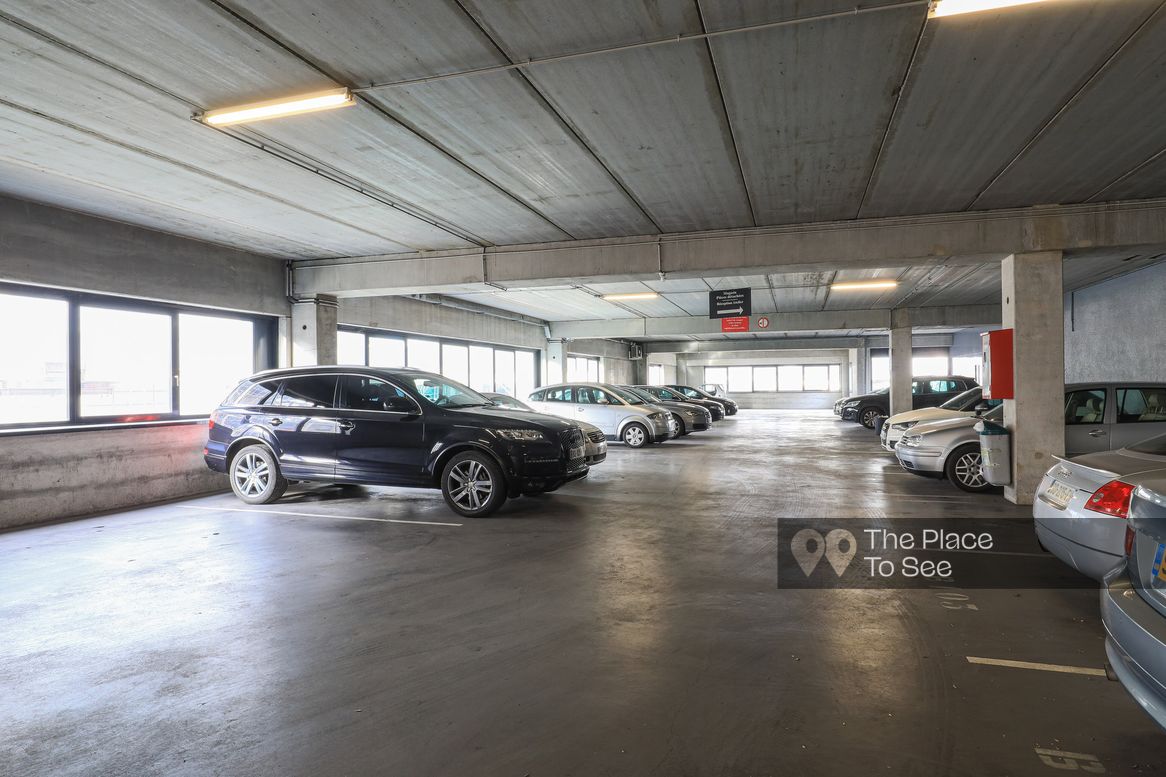 Parking Exterieur