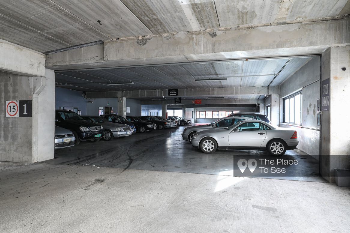 Parking Exterieur