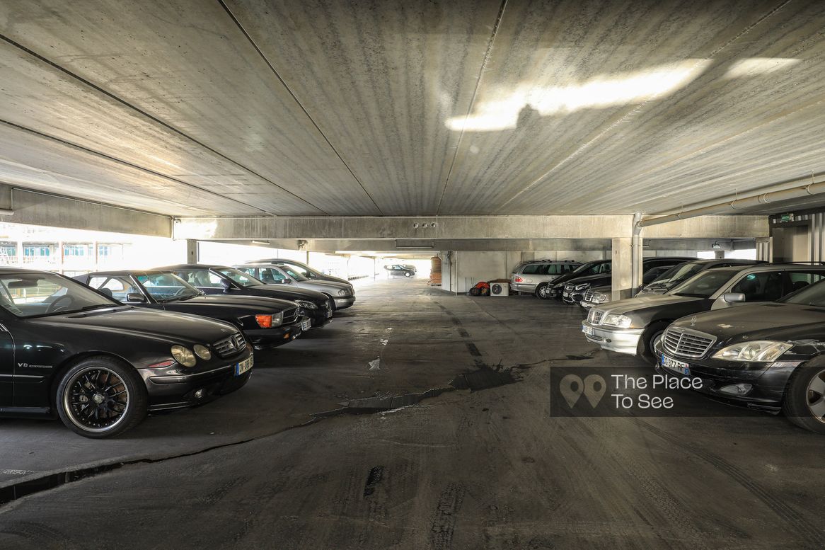 Parking Exterieur