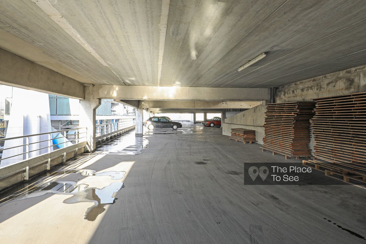 Parking Exterieur
