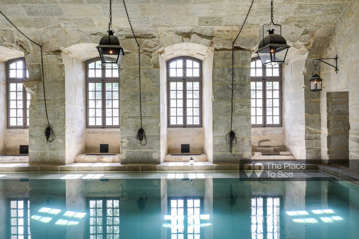 Piscine intérieure