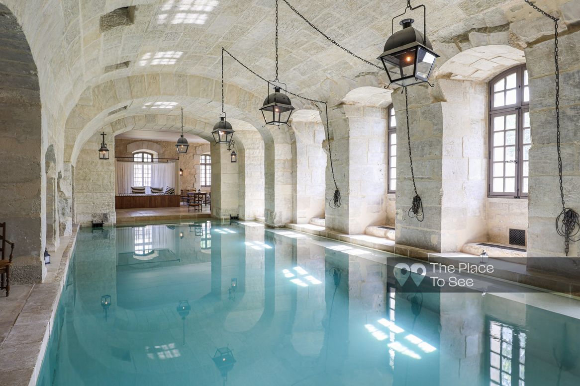 Piscine intérieure