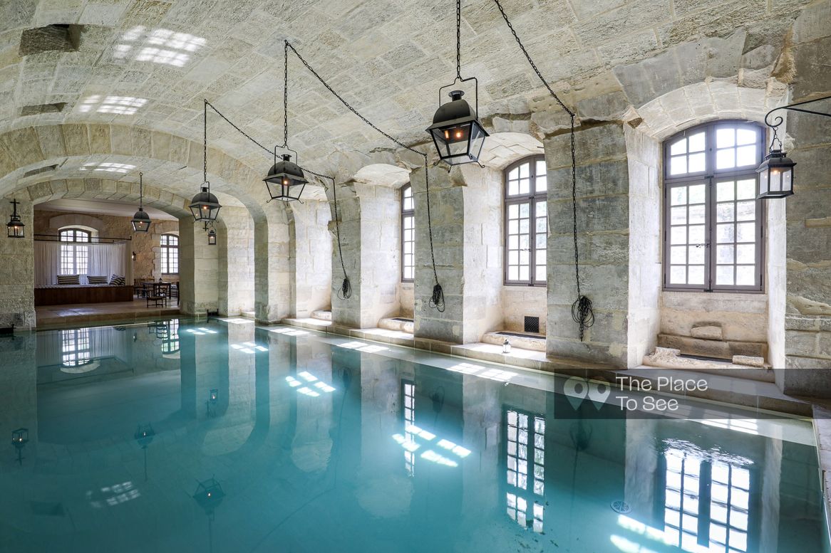 Piscine intérieure