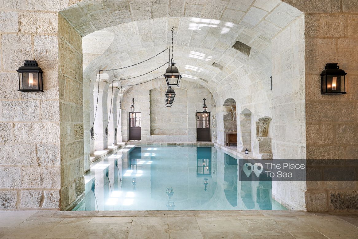 Piscine intérieure
