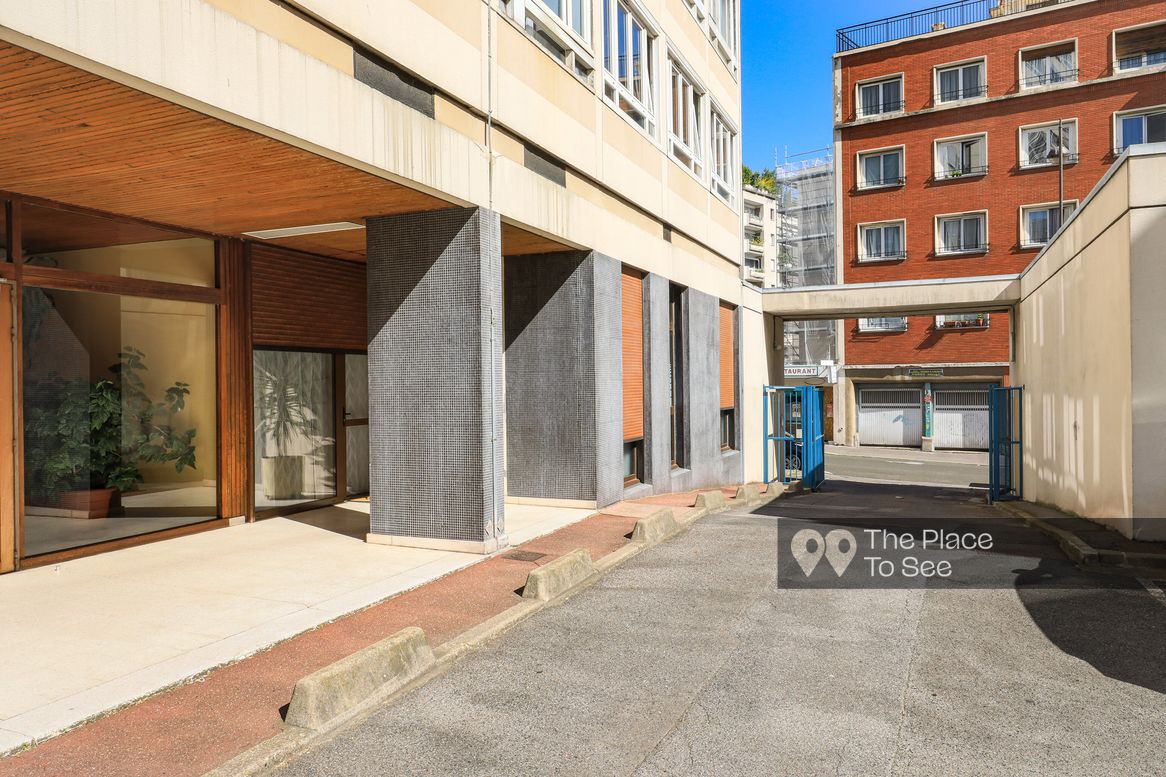 Parking Exterieur