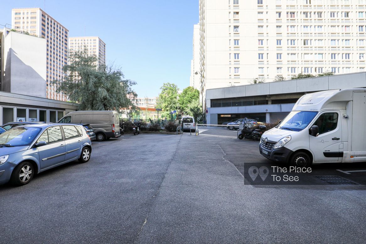 Parking Exterieur