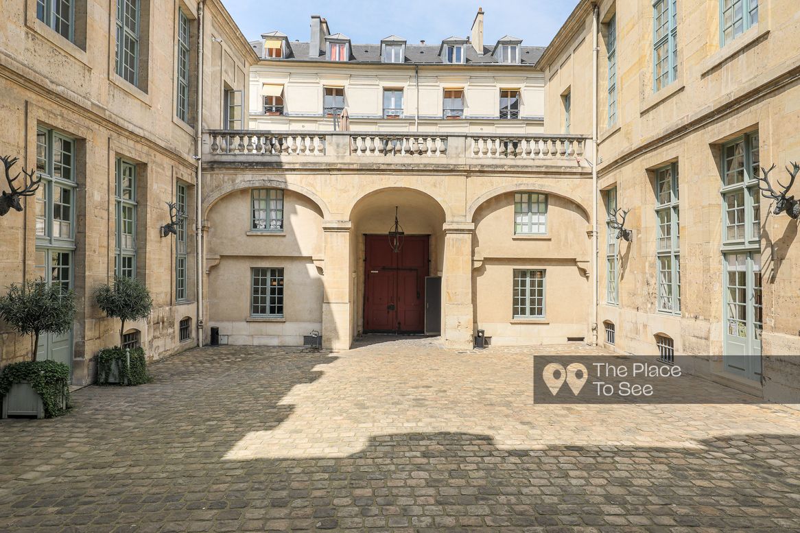 Cour