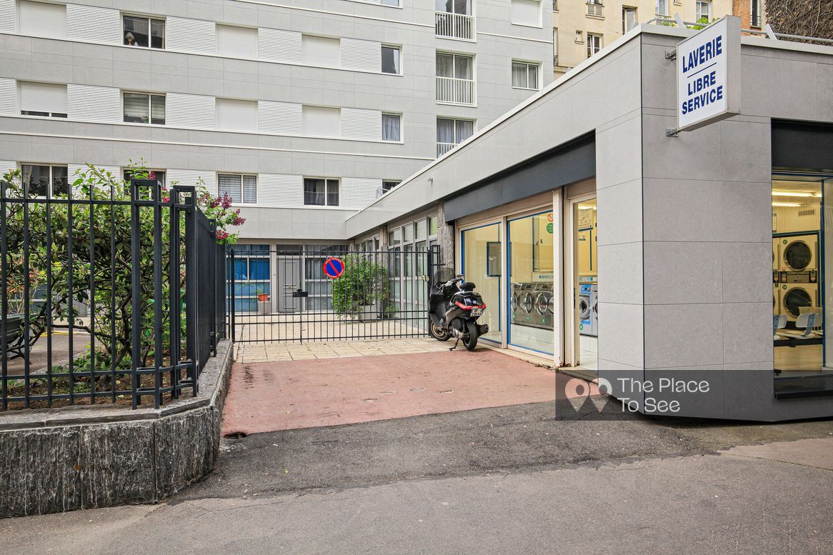 Façade
