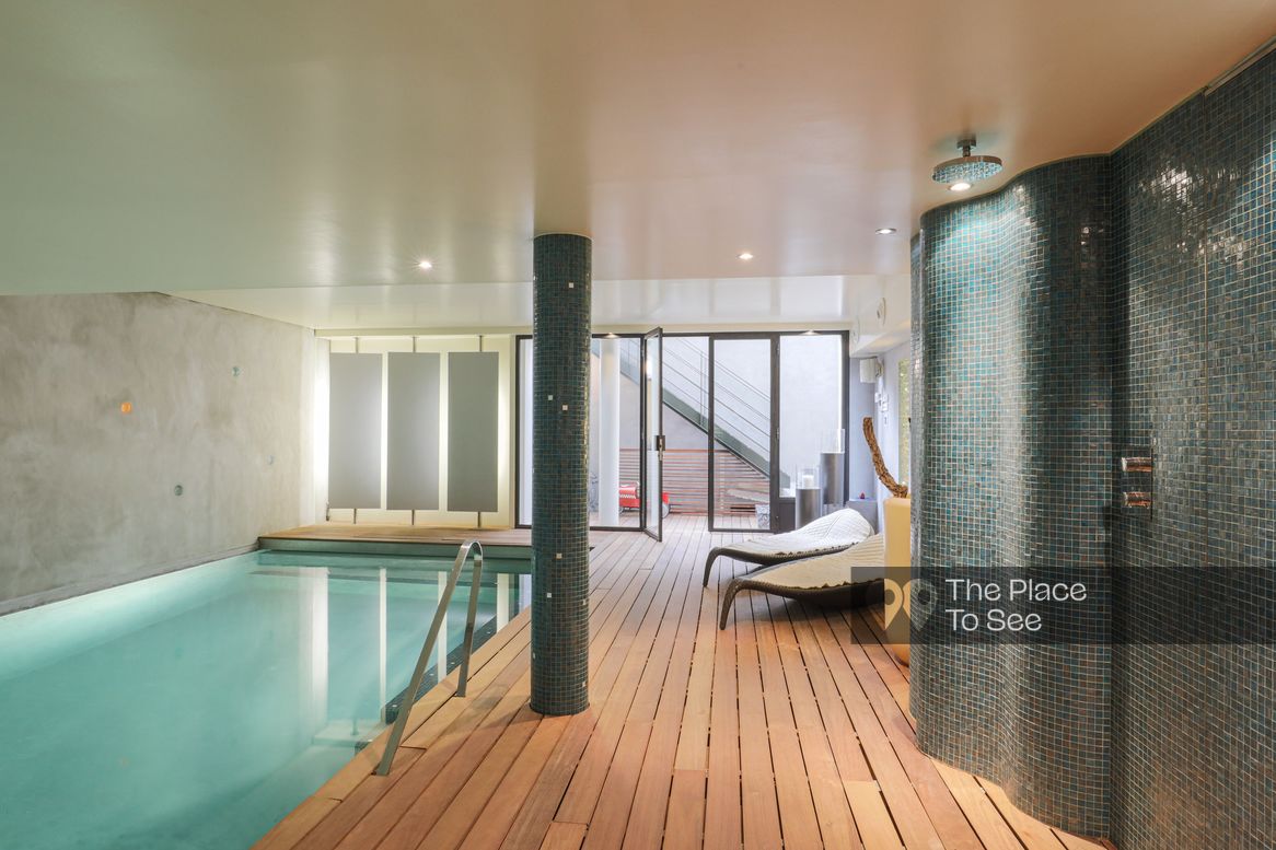 Piscine intérieure