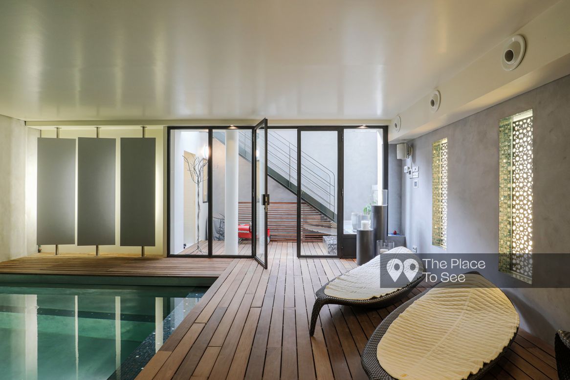 Piscine intérieure