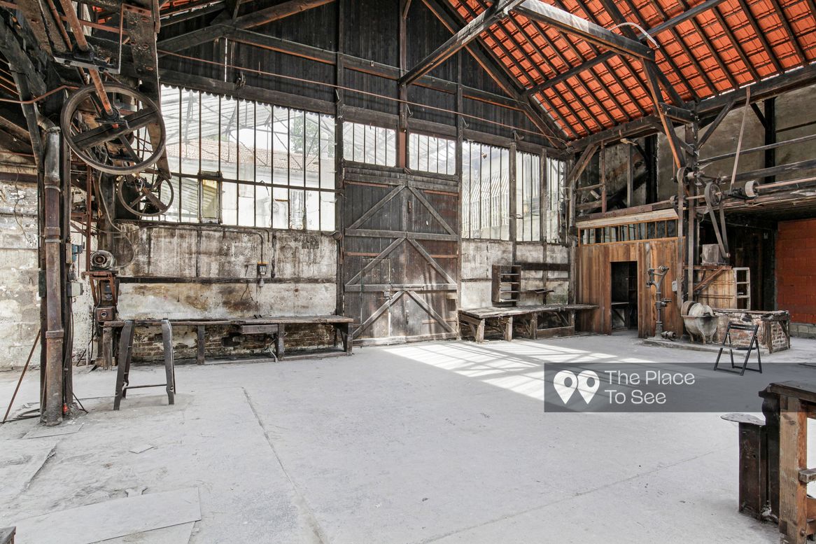 Hangar