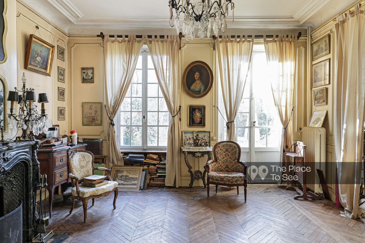 Salon
