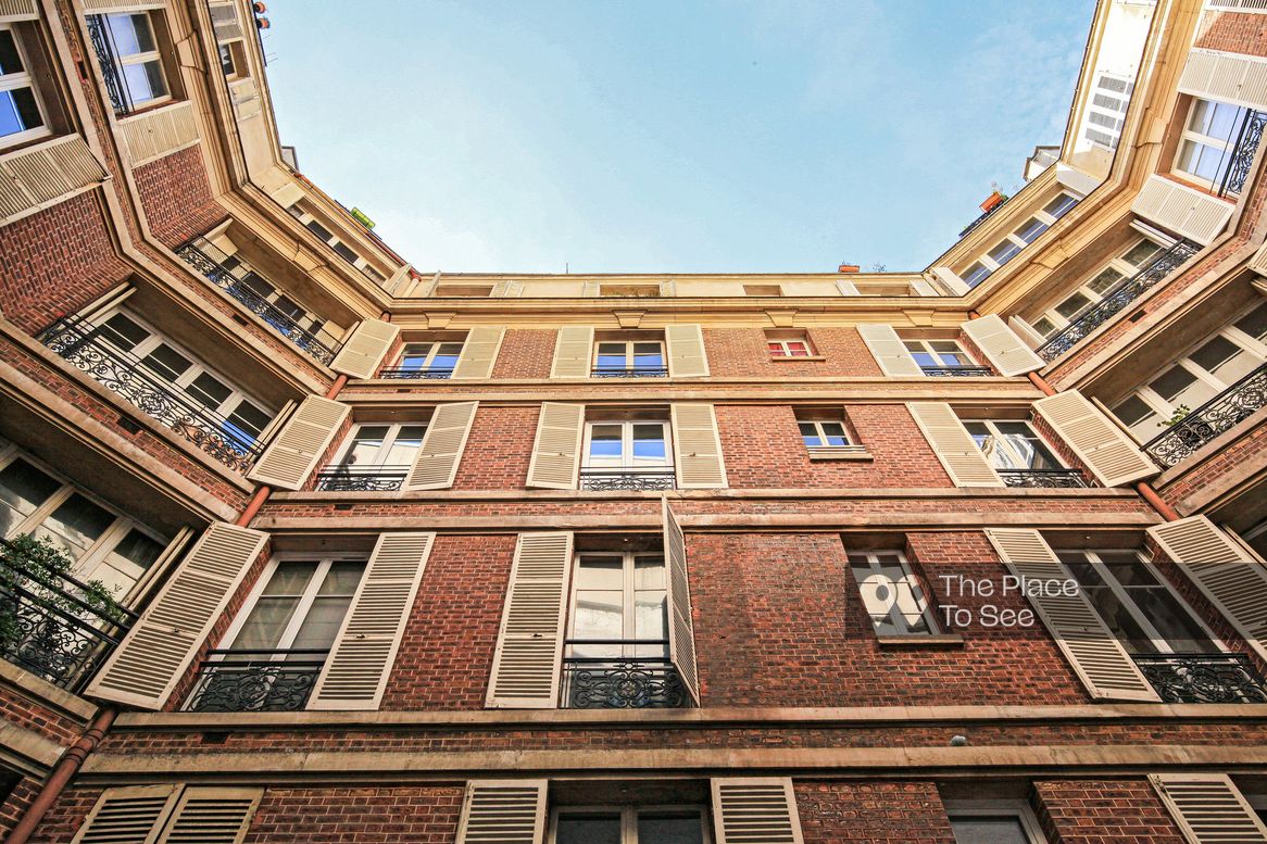 Façade