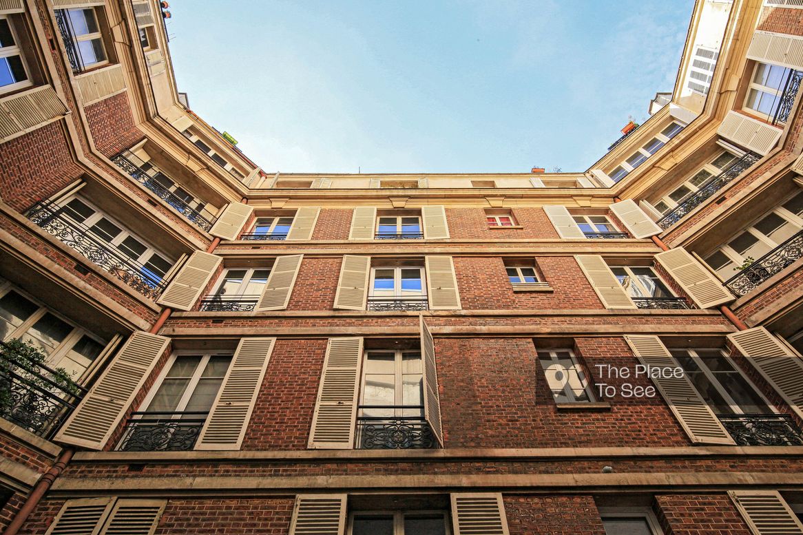 Façade