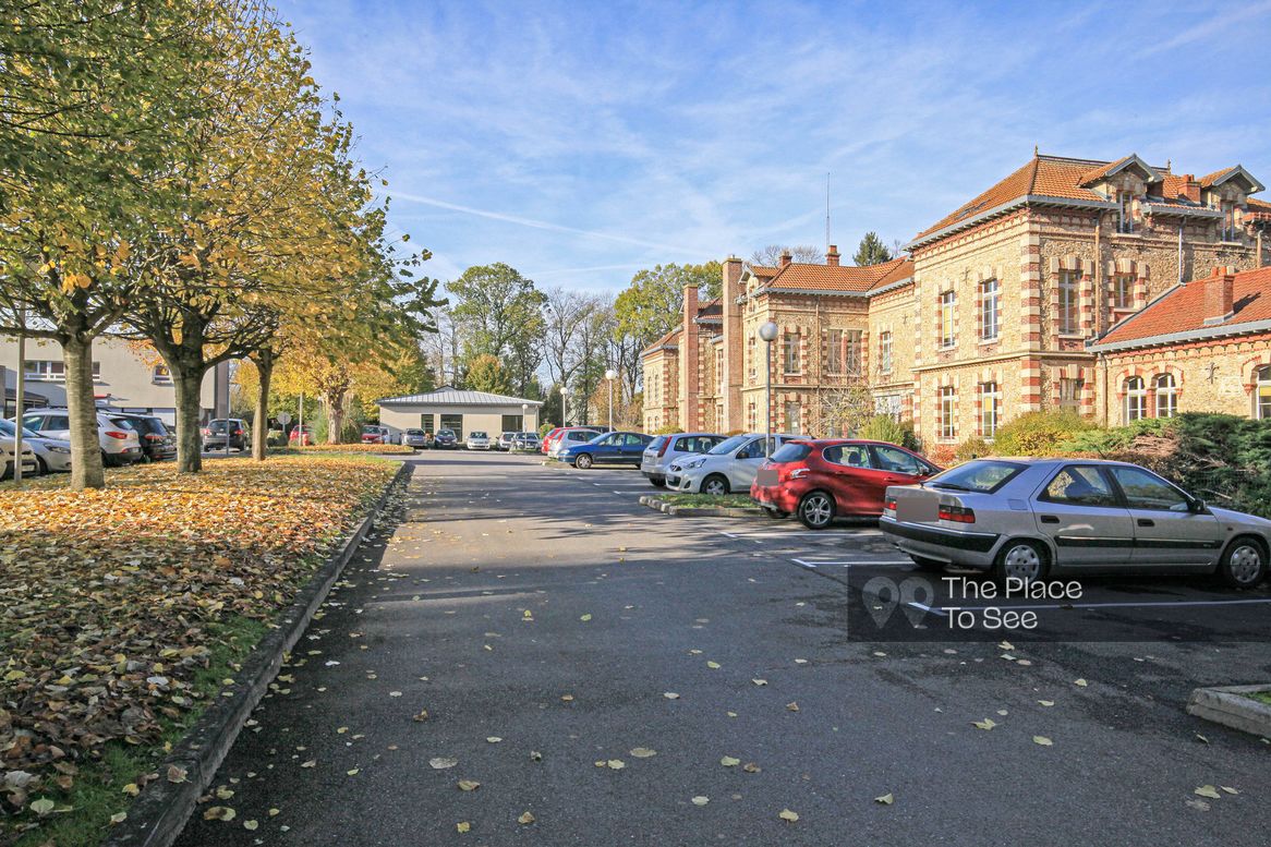 Parking Exterieur