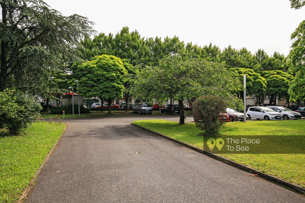 Parking Exterieur