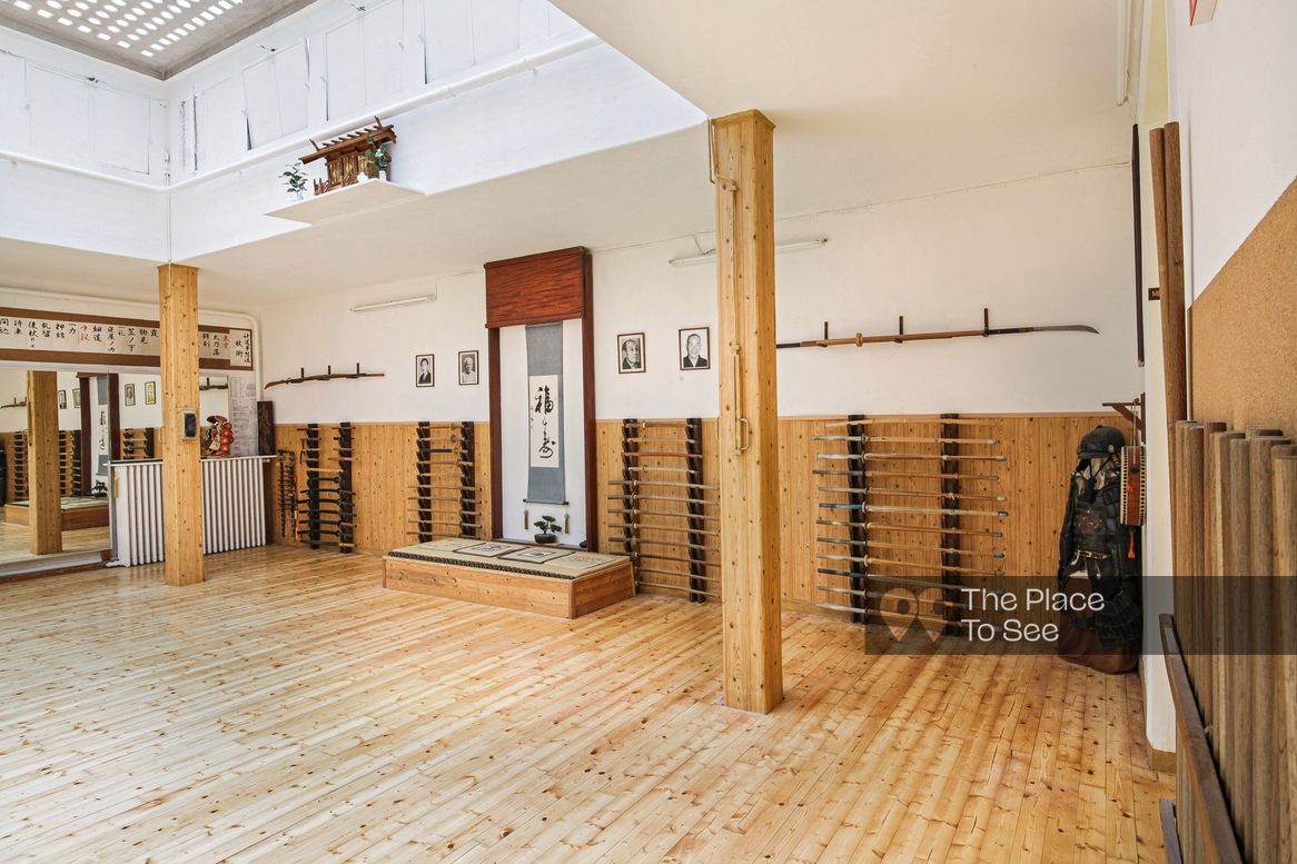 Terrain de sport intérieur