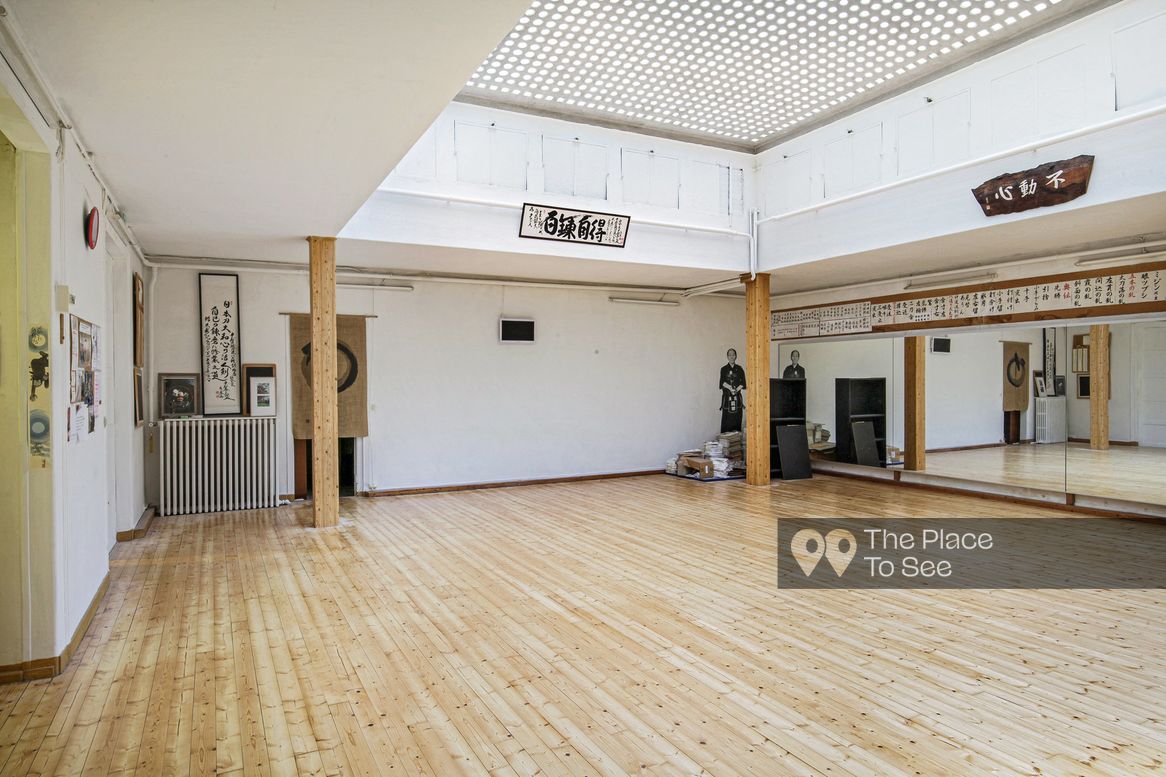 Terrain de sport intérieur