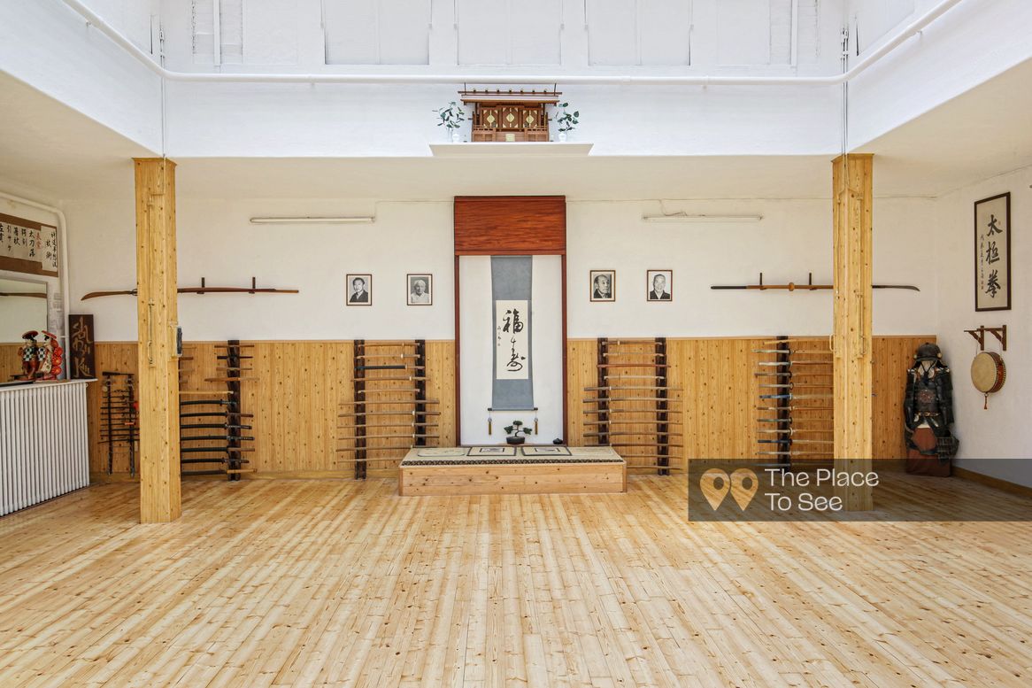 Terrain de sport intérieur