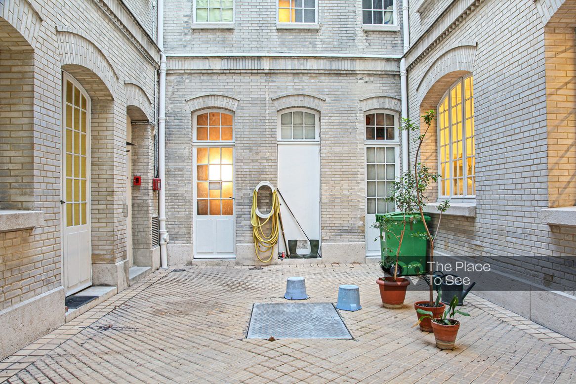 Cour
