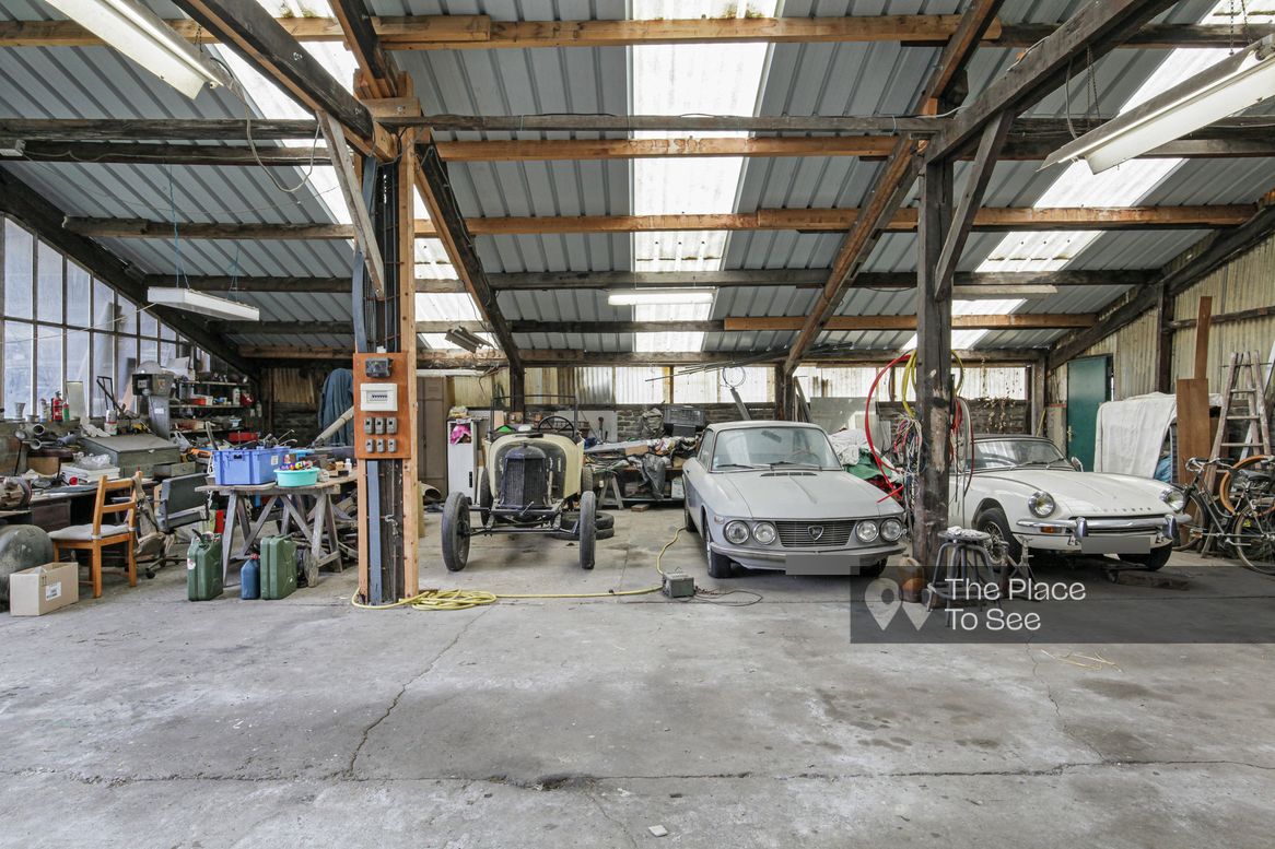 Hangar