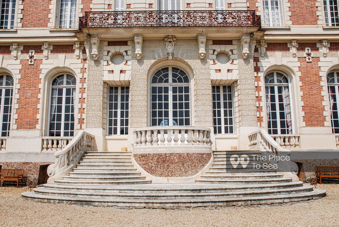 Façade