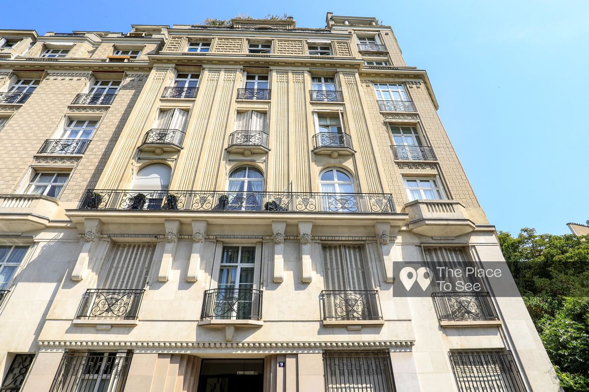 Façade
