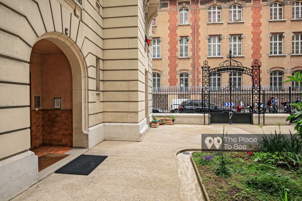 Cour