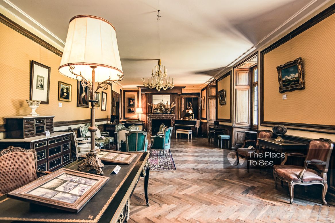 Salon