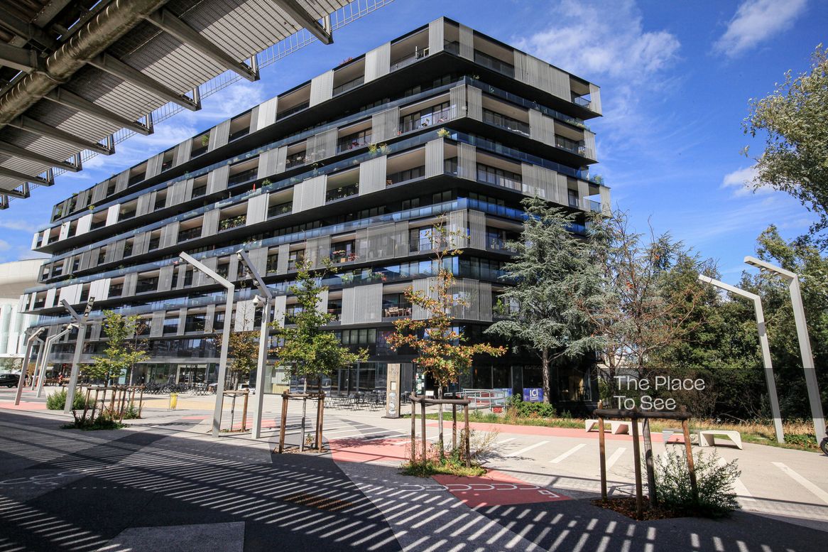 Façade