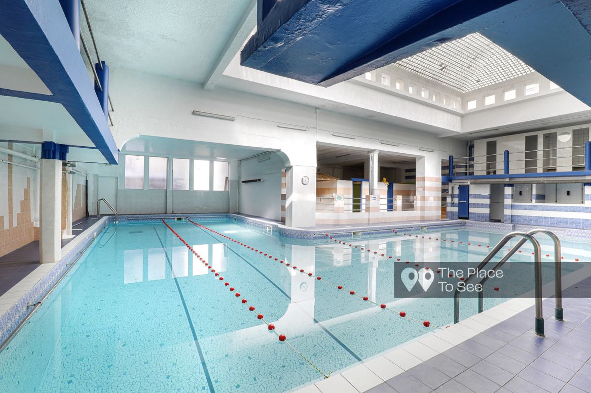 Piscine intérieure