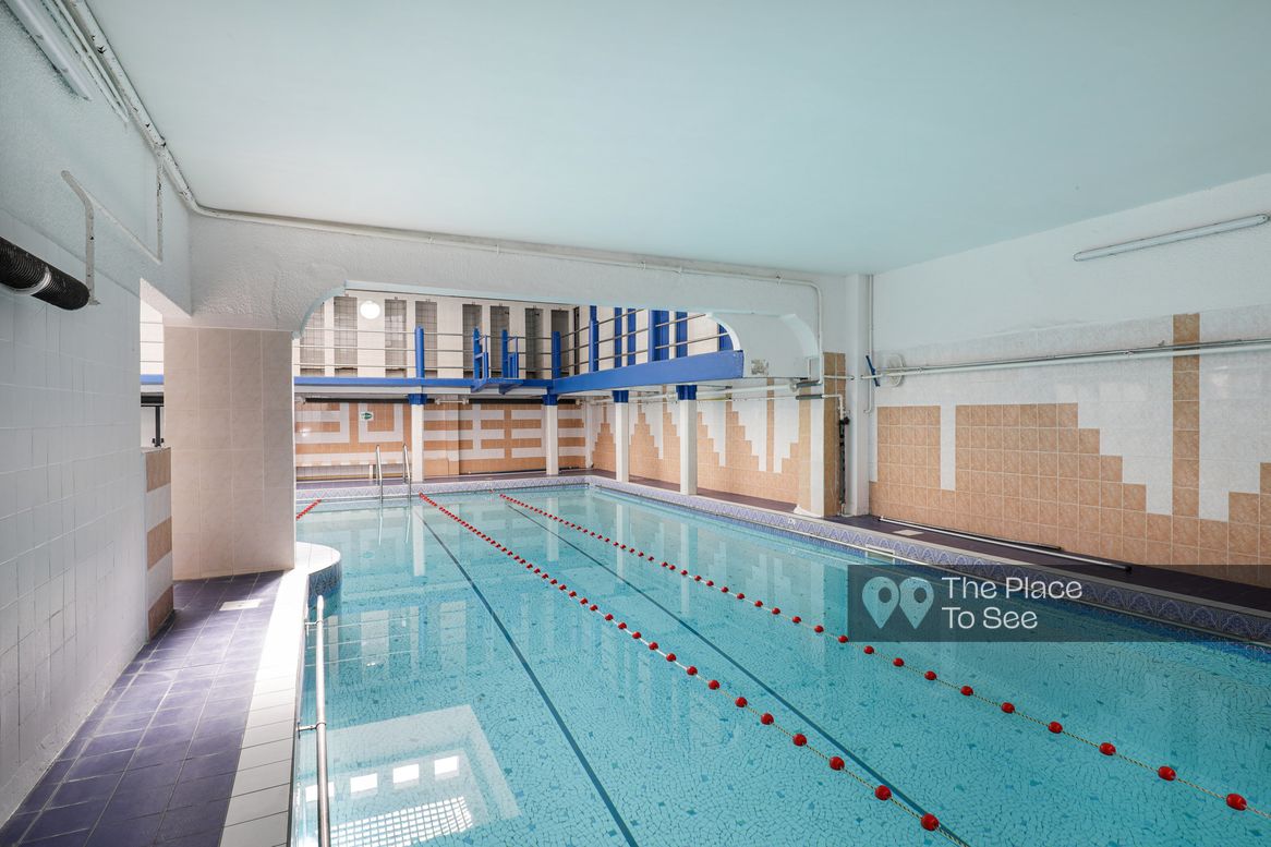 Piscine intérieure