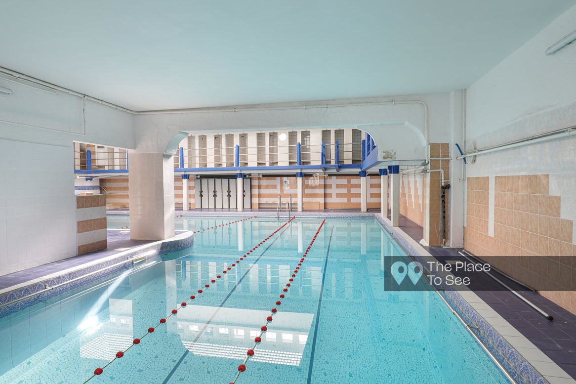 Piscine intérieure