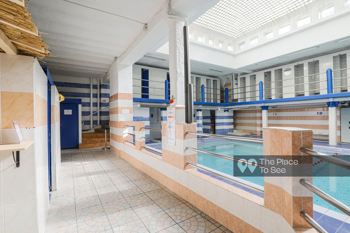 Piscine intérieure