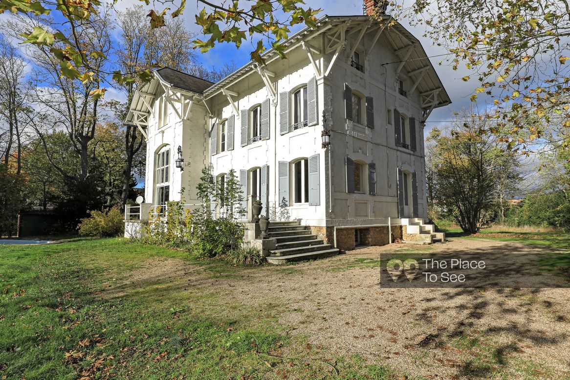 Façade