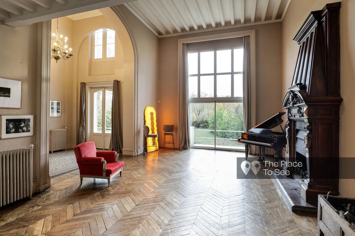 Salon