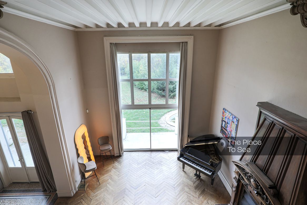 Salon