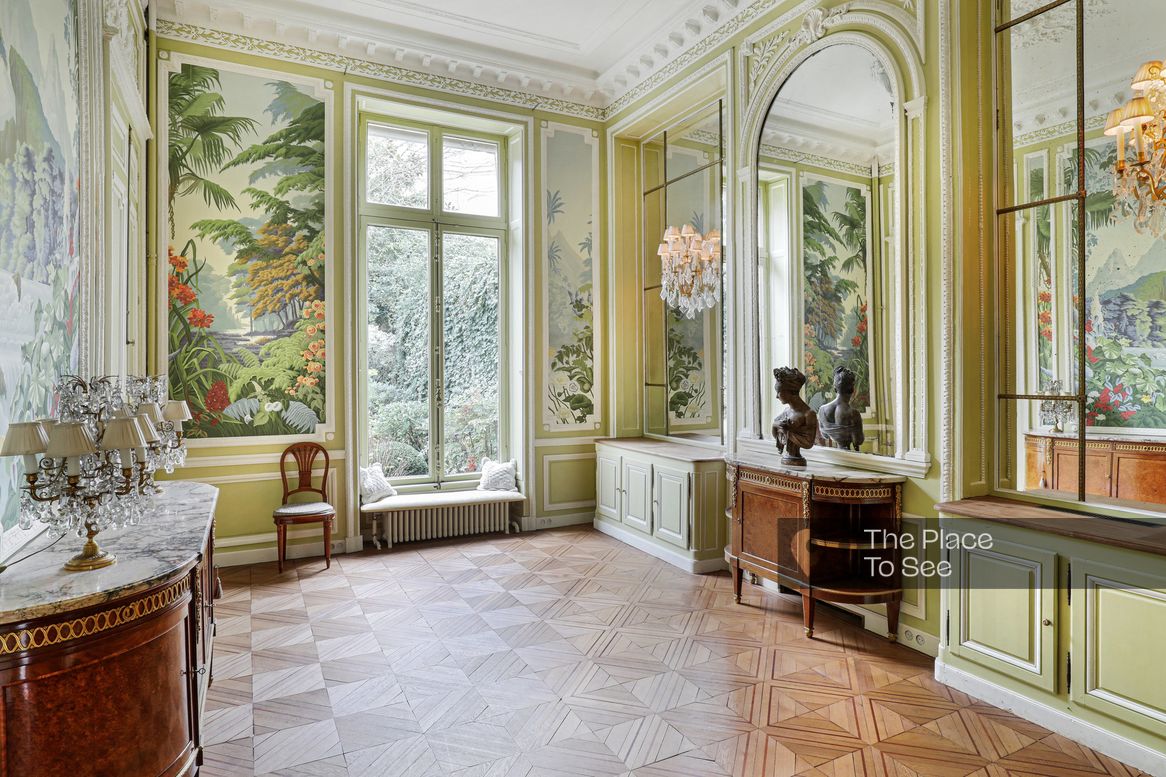 Salon