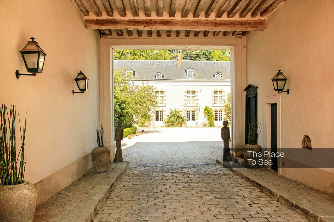 Cour