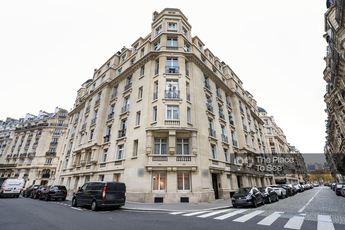 Façade