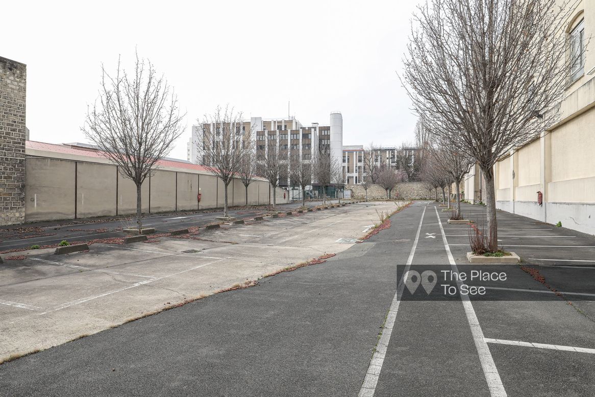 Parking Exterieur