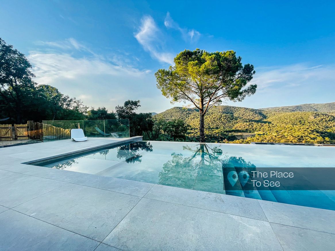 Outdoor swimming pool